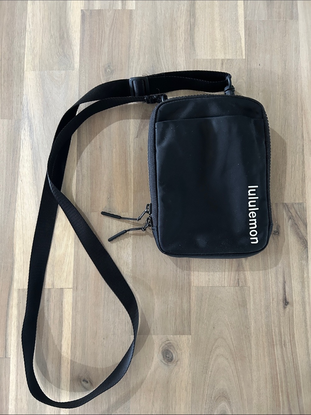 lululemon athletica Black Compact Crossbody Belt Bag